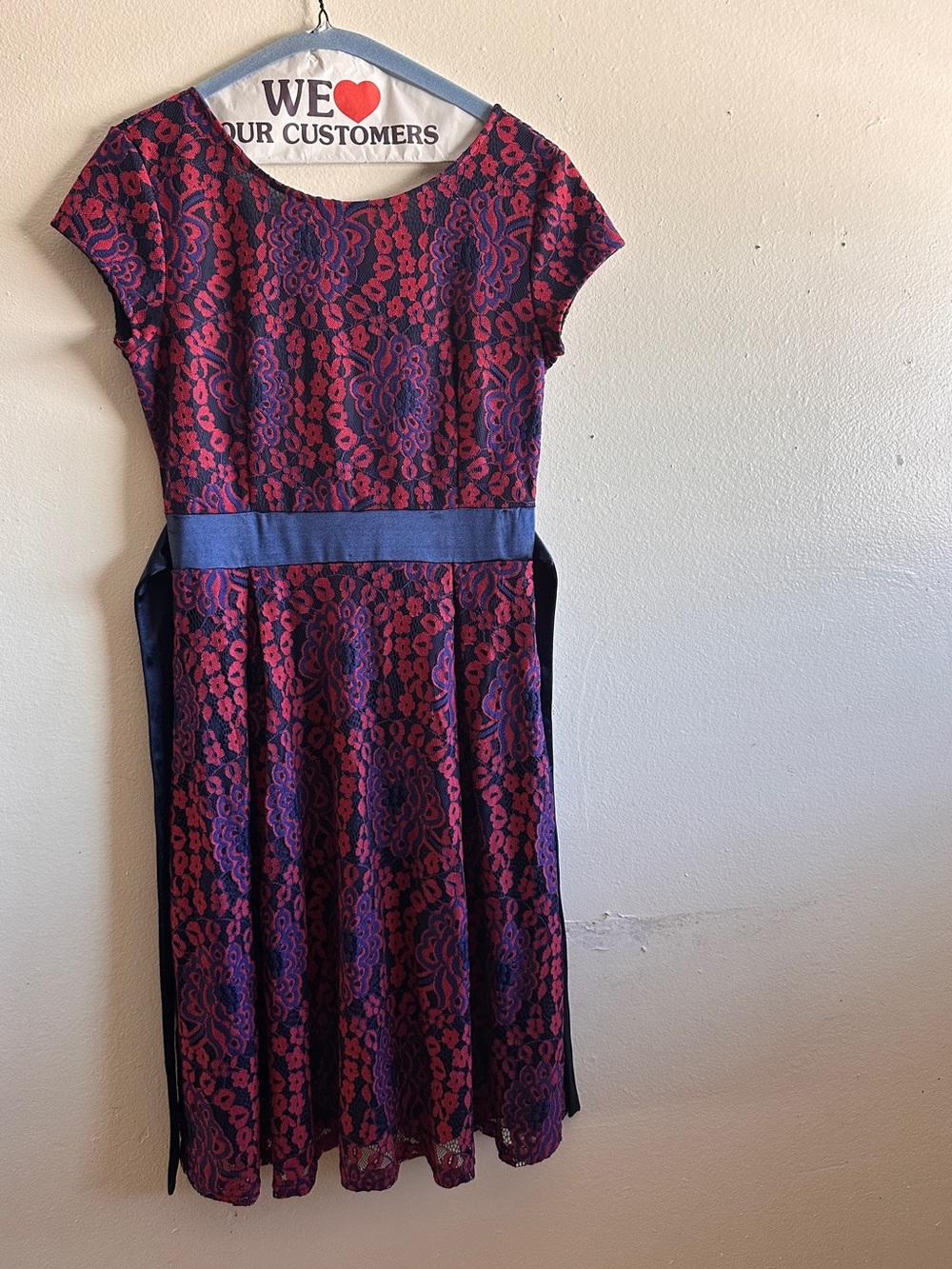 Miusol Burgundy and Purple Lace Midi Dress with Blue Waistband Accent Size M